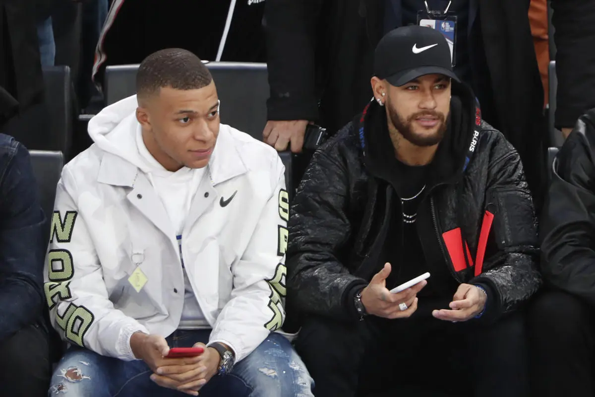 Giannis Antetokounmpo and Neymar Jr have a funny interaction after Neymar's Saudi move